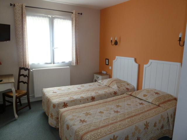 Hotel De La Poste Chagny  Szoba fotó